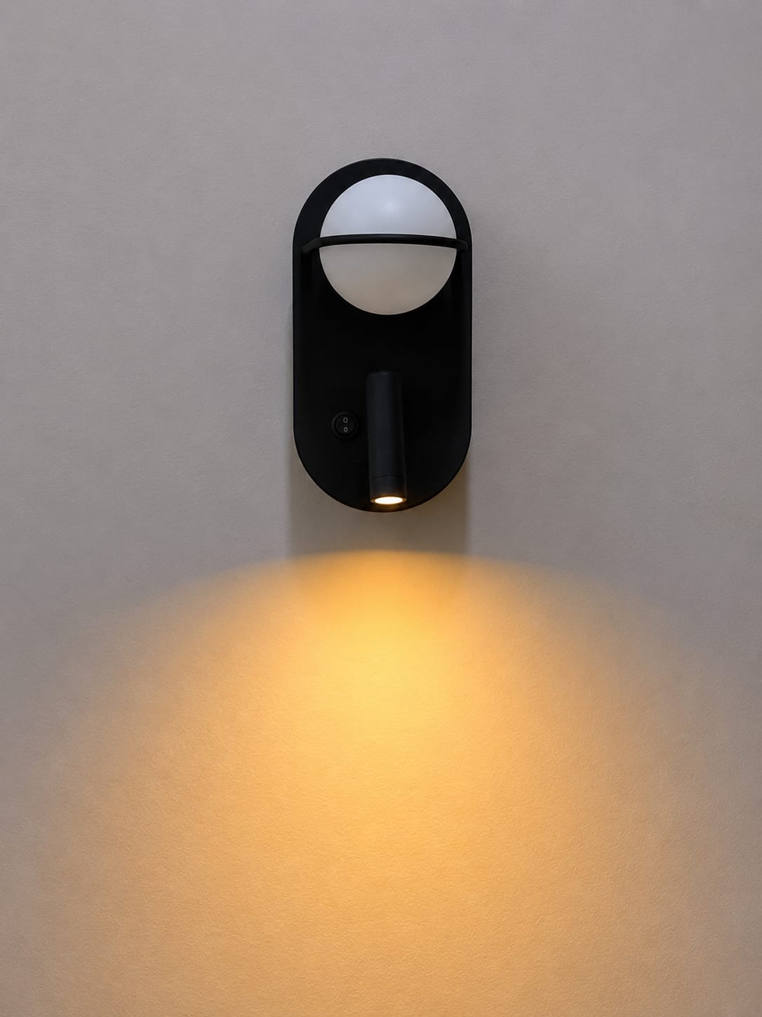 LX Dual Beam wall light - Image 4
